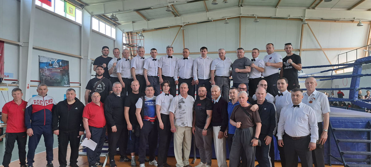 Тренеры и судьи вадинского турнира