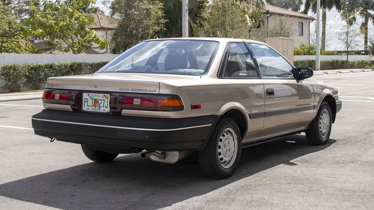 ©Bring a Trailer ©Toyota