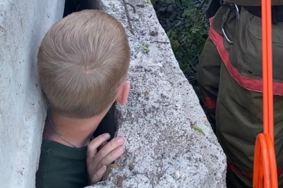    В Самарской области спасли 8-летнего мальчика, застрявшего в плитах