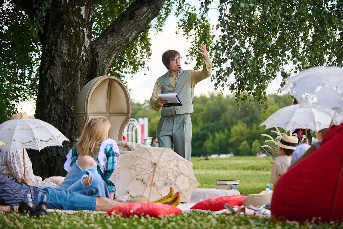 russpass.ru
Театрализованная прогулка.