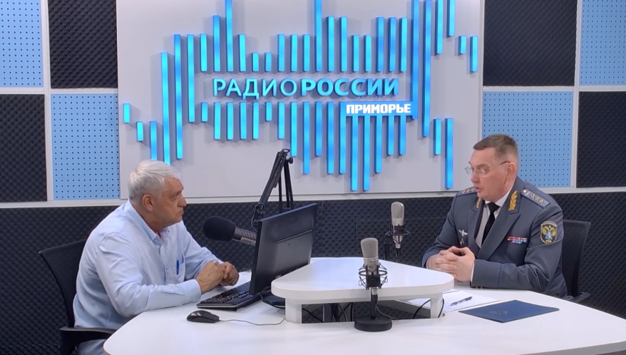  Сергей Нелюбин и Александр Ермолаев в медиастудии ГТРК "Владивосток"