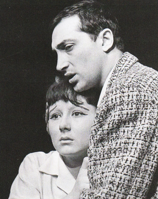 Т. Лаврова и М. Козаков в спектакле "Двое на качелях", 1961 год