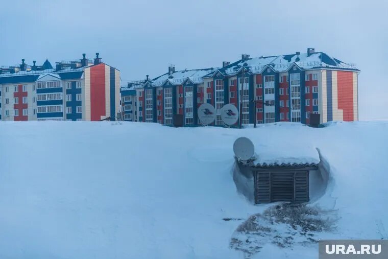 Салехард 27 мая завалило снегом. Фото: Илья Московец © URA.RU