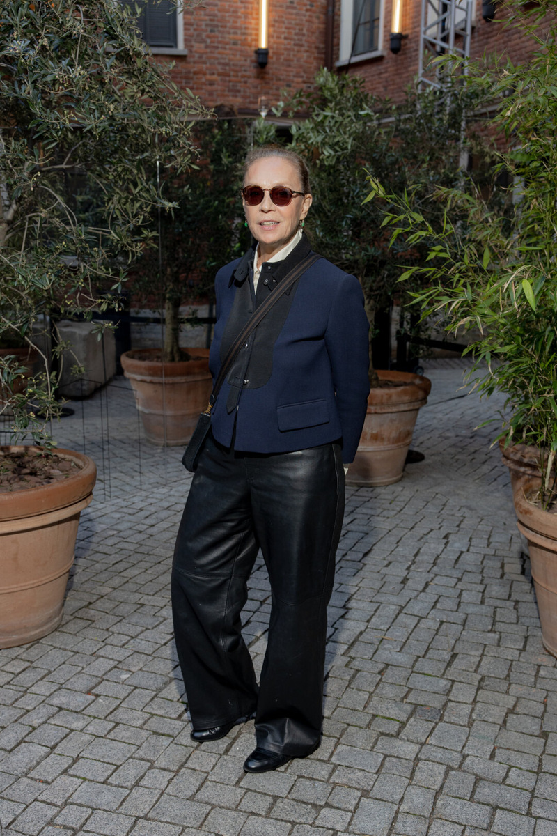   Алена Долецкая