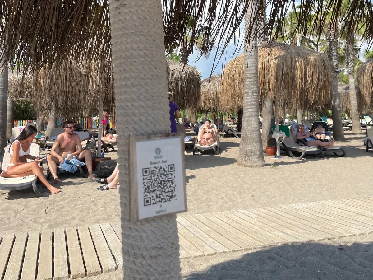    Заказ по QR-коду можно сделать прямо к собственному столику. Фото: АТОР