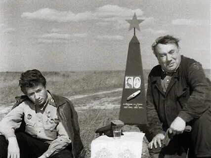 Кадр из фильма СССР Быкова «В бой идут одни "старики"»