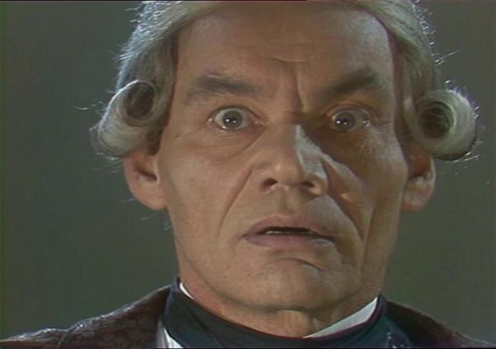 Кадр из телеспектакля «Недоросль» (режиссёр Виталий Иванов, оператор 
Евгений Русаков, художник Виктор Лукьянов,1987). Источник: https://www.kino-teatr.ru/teatr/movie/4365/foto/