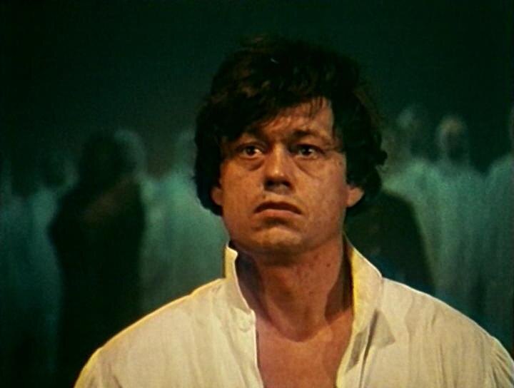 Кадр из телеспектакля «Юнона и Авось» (режиссёр Марк Захаров, художник Олег Шейнцис,1983). Источник: https://ru.kinorium.com/720281/gallery/screenshot/
