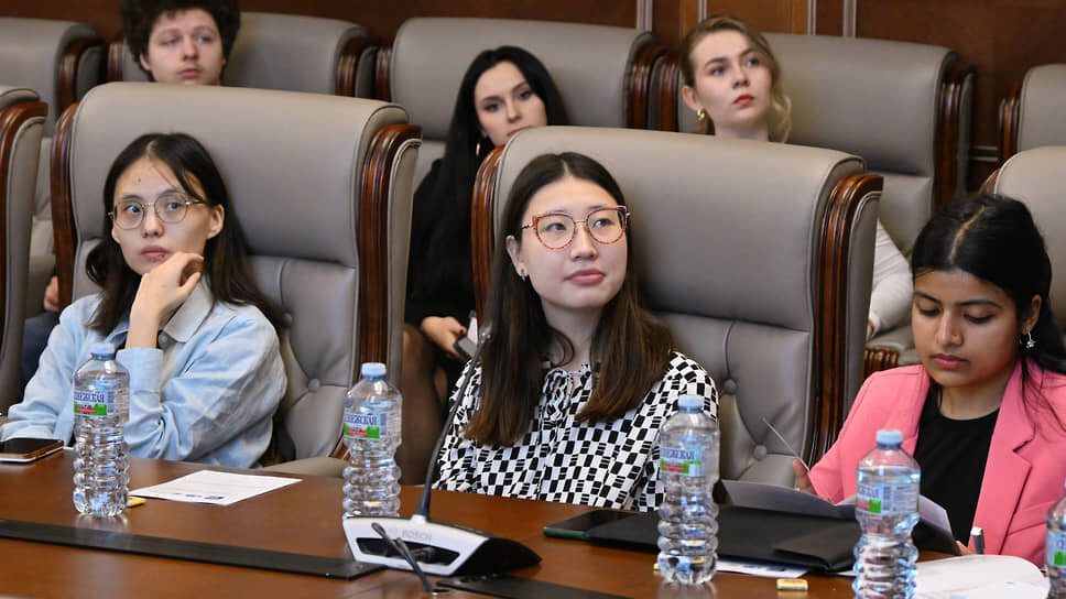 Фото: Антон Новодерёжкин / Коммерсантъ