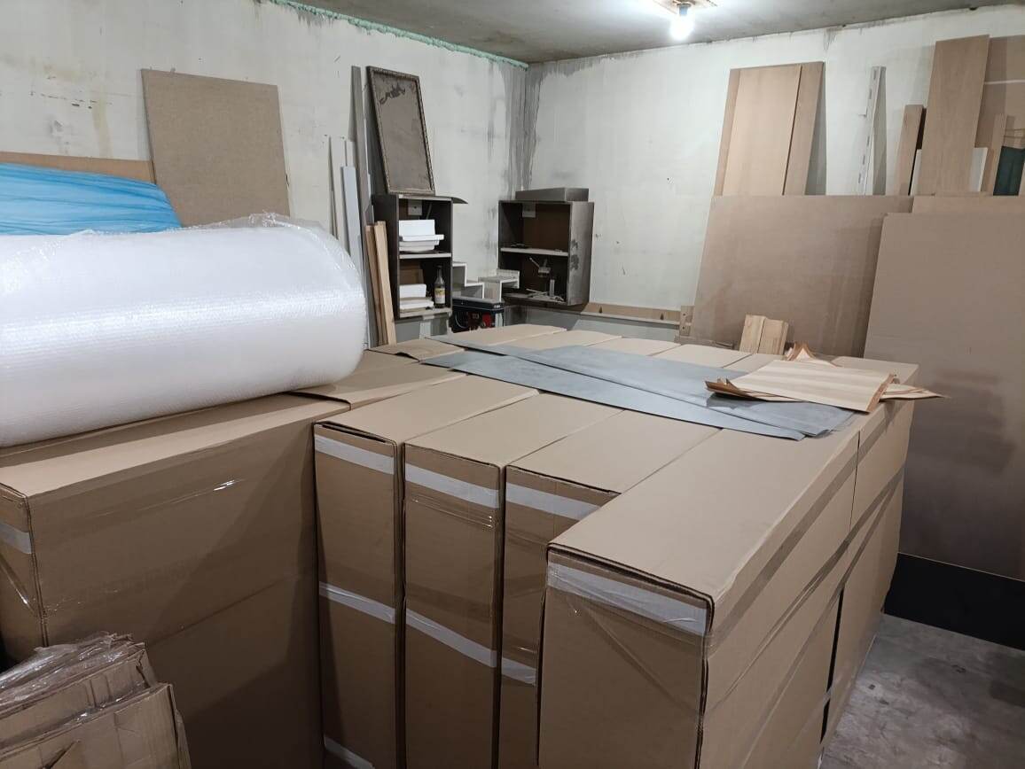 Упаковка кашпо из пластика нестандартных размеров в картон