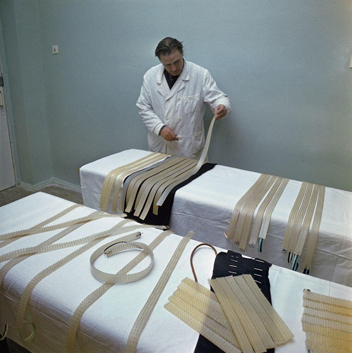 Странный девайс помог исцелиться. / Фото: maximonline.ru