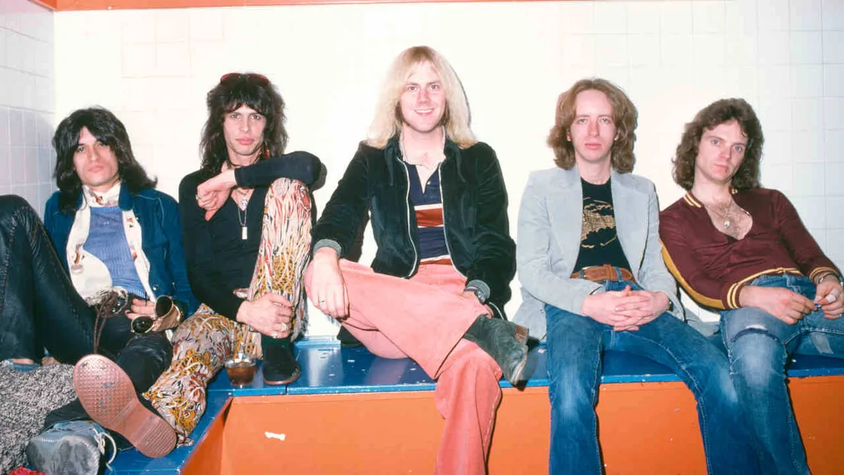 Aerosmith в 1975 году: (слева направо) Джо Перри, Стивен Тайлер, Том Гамильтон, Брэд Уитфорд, Джои Крамер(Изображение предоставлено: Дэвид Тан/Shinko Music/Getty Images)