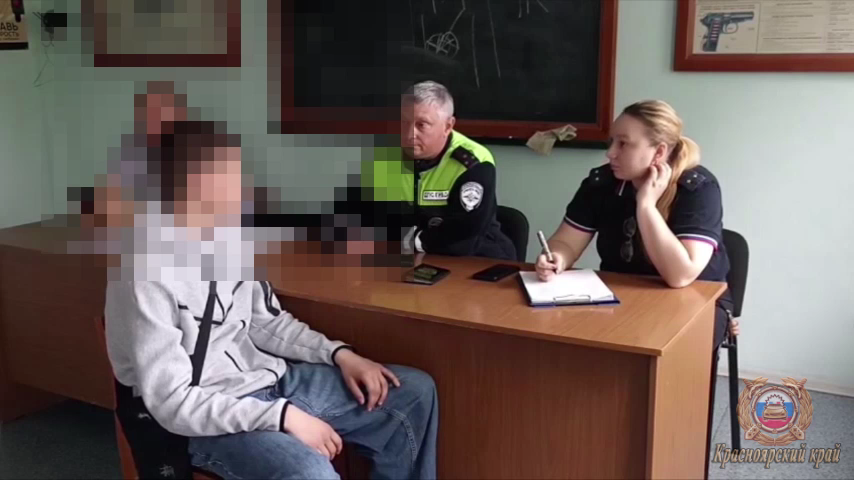     Подросток прокатил пять человек на мотороллере в Шарыповском районе