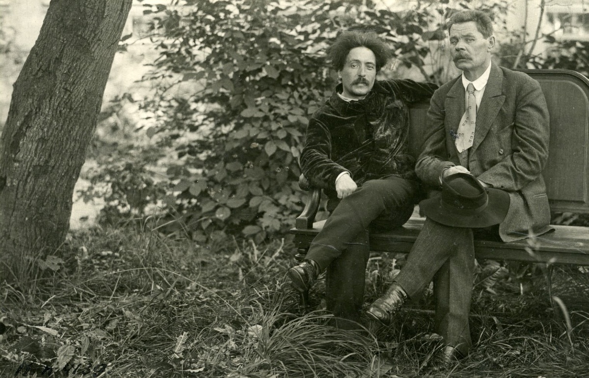 М. Горький с И. Ионовым в доме отдыха на Каменном острове. Петроград, 1920 г.