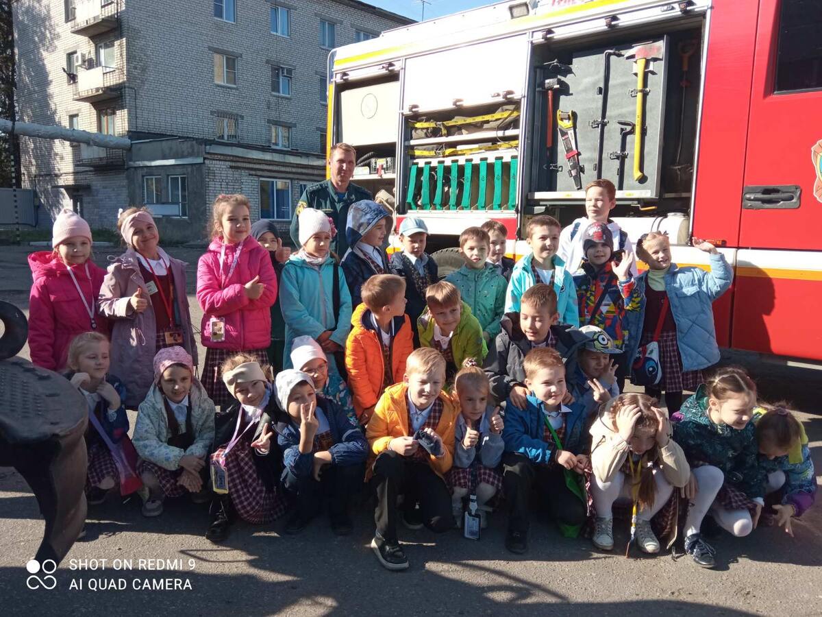 Дети в гостях у пожарных. Фото автора. 