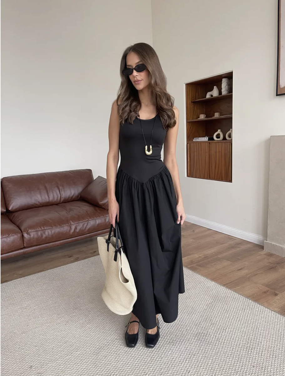 ПЛАТЬЕ С ОБЪЁМНЫМ НИЗОМ С WILDBERRIES