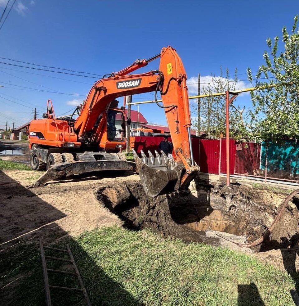    Коммунальная авария. Барнаул. Работы. Источник: "Росводоканал Барнаул"