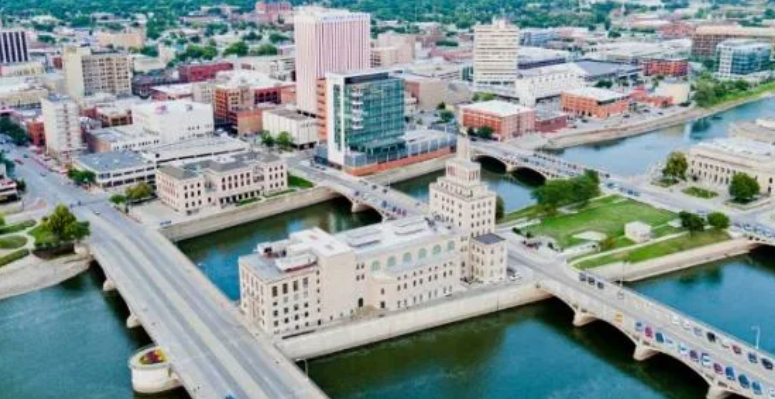 Панорама Сидар-Рапидс: открытые источники