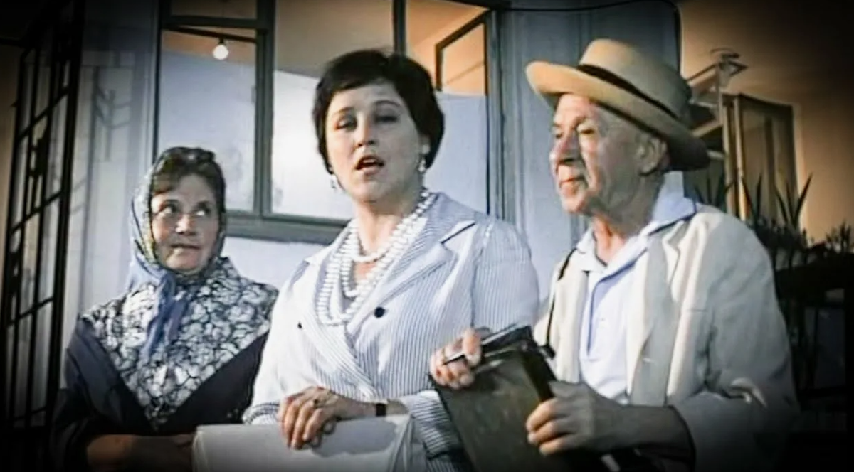 Наши люди в булочную на такси не ездят!