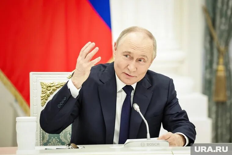 Владимир Путин пообещал поддержать развитие Перми, назвав город прекрасным. Фото: Роман Наумов © URA.RU