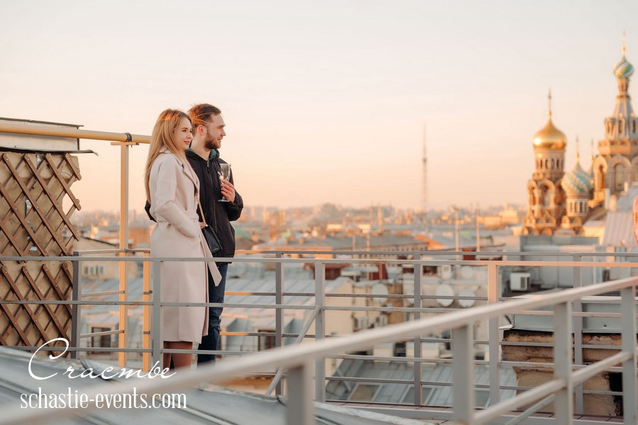 Закат над Невским проспектом с одной из лучших смотровых площадок Петербурга