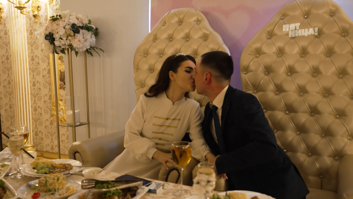 Скриншот телеканала "Пятница"