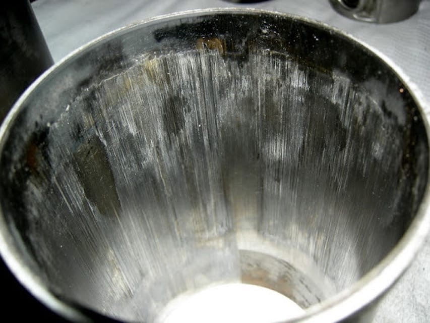 Задиры на стенках цилинра