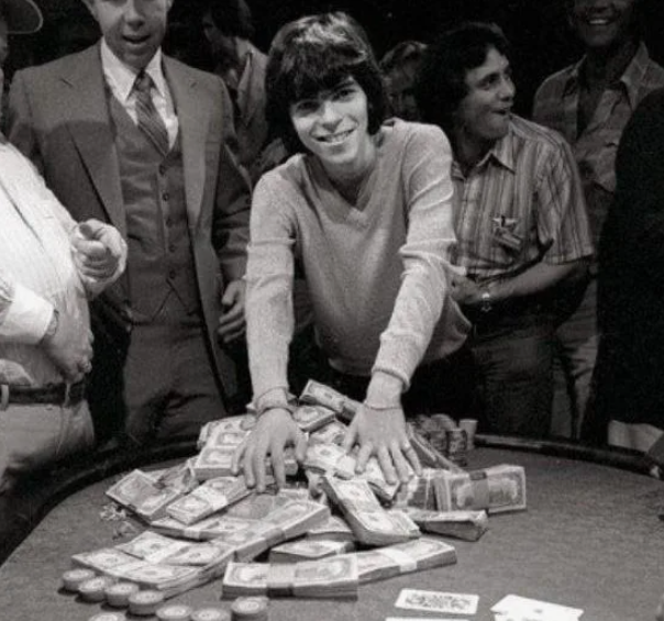 Молодой Стю Ангер