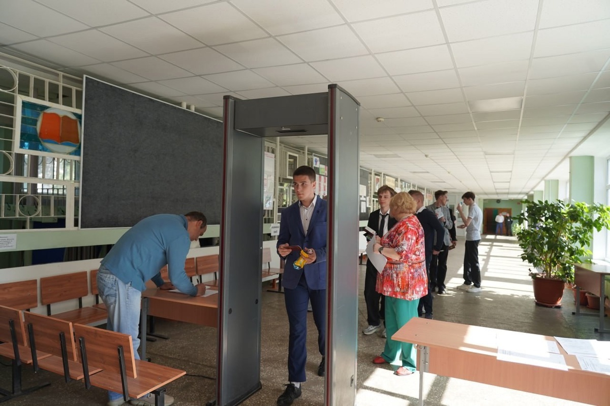    Курские одиннадцатиклассники написали ЕГЭ по математике