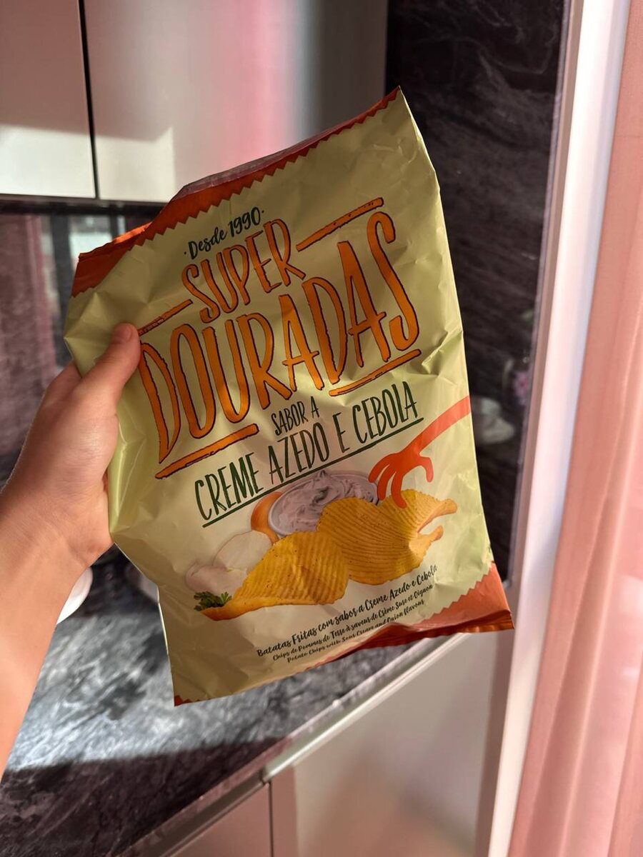 Редкий экземпляр пачки с обожаемым мной вкусом по типу сметаны/зелени в единственном испанском ТЦ El Corte Ingles на весь Большой Порту