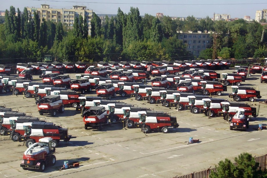 На складах «Ростсельмаша» находится около 3 тыс. единиц нереализованной техники. | Фото: Липунов Г.А./CC0