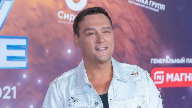 Вдова Юрия Шатунова впервые за долгое время вышла в свет в Москве