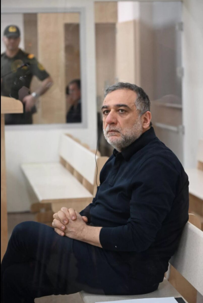 Рубен Варданян во время суда (27 мая 2025). Баку © Photo