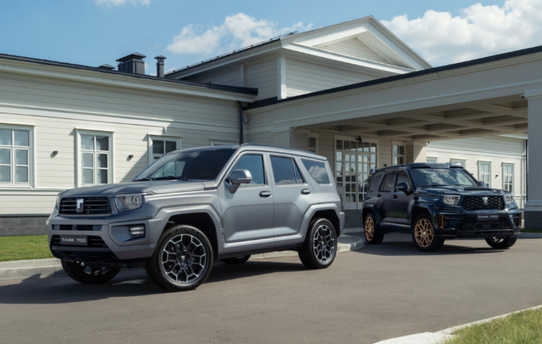 Tank 700 Hi-Performance