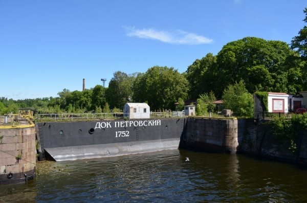 изображение https://visit-saint-petersburg.ru/dock/