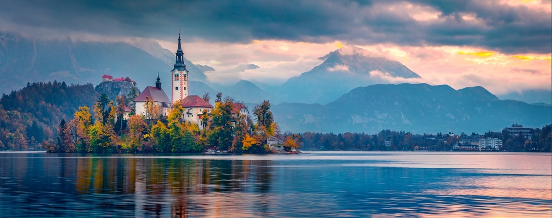 @Andrew Mayovskyy/Shutterstock