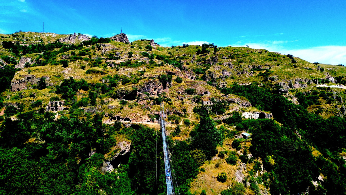 Пещерный город "Хндзореск" на Юге Армении.