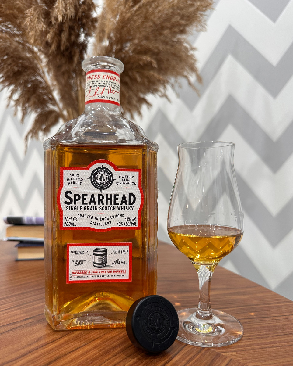 Дизайн бутылки и этикетки крайне необычный и запоминающийся