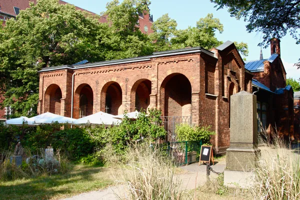 Кафе Strauss. Источник Яндекс картинки.