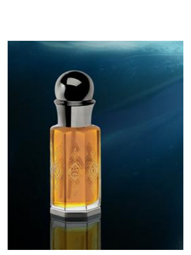 фото взято с сайта fragrantica.ru