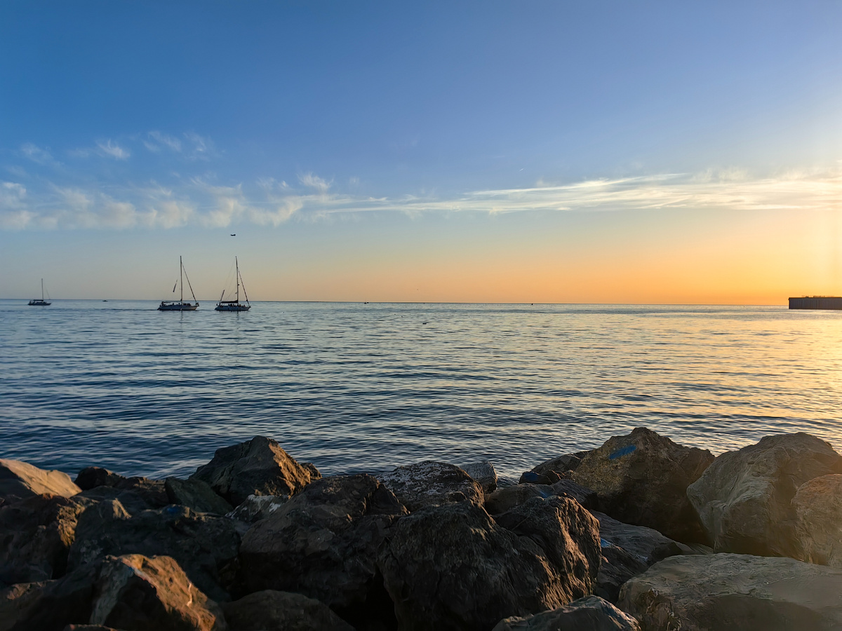 Укрепленное побережье Сириуса и парусные корабли