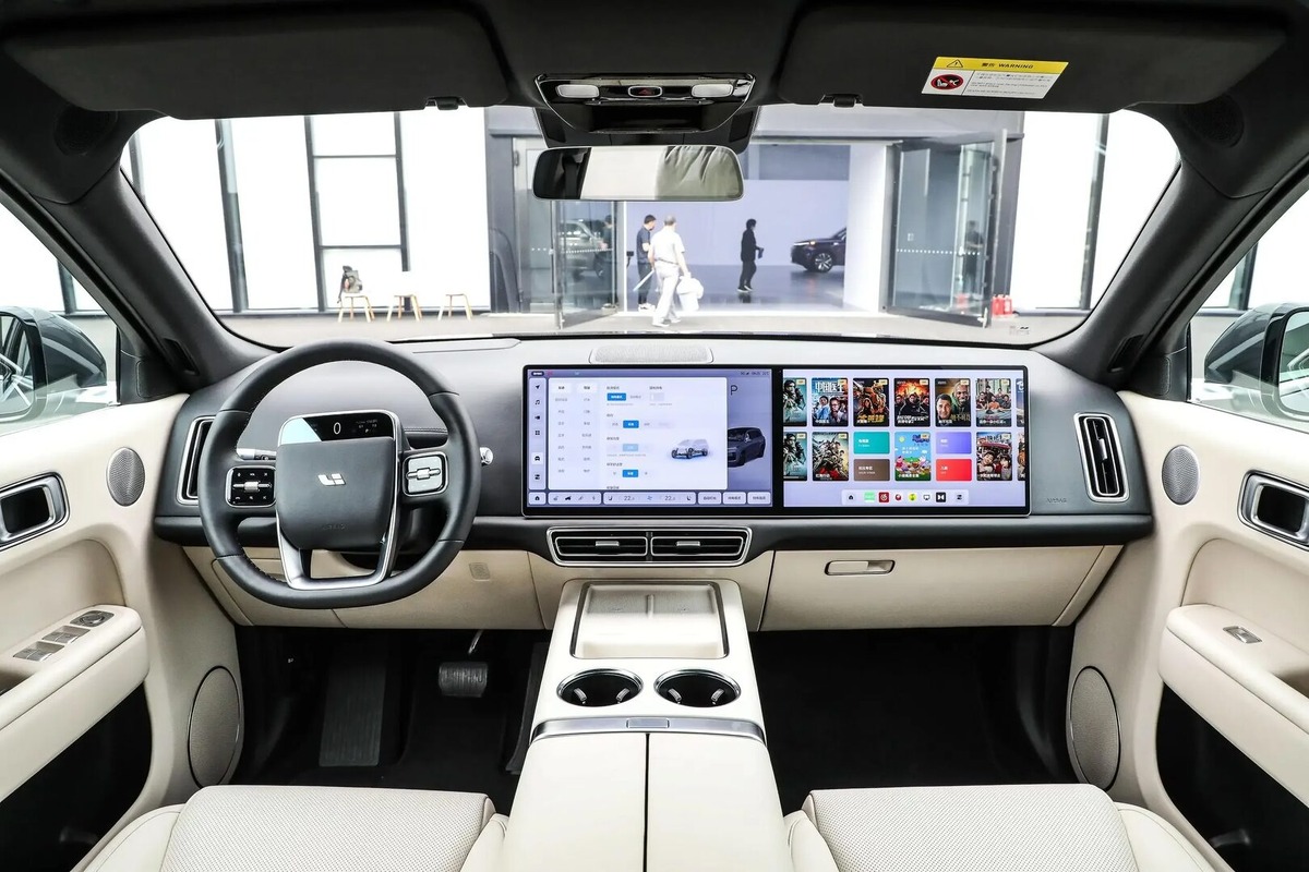 Фото заимствовано -https://chinese.alibaba.com/product-detail/Cheap-Electric-Car-SUV-Max-Li-1601026318805.html