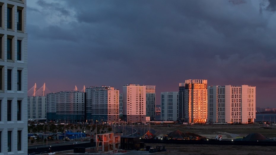    Новостройки на намыве Васильевского острова. ЖК "Морская набережная". Автор фото: Ермохин Сергей/"ДП"