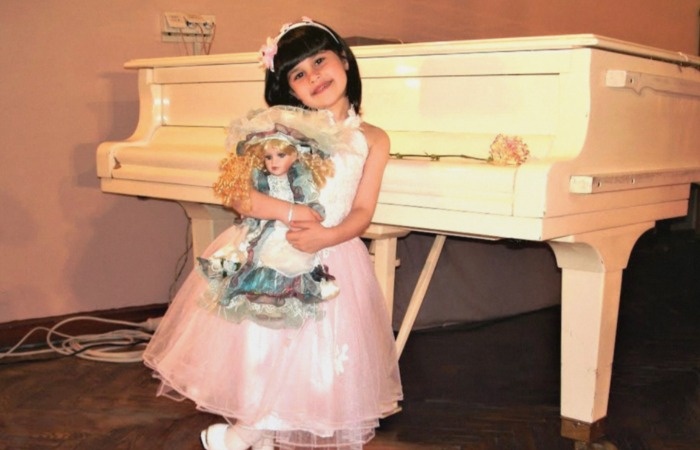 Диана Анкудинова в детстве./Фото: silaznaharei.ru