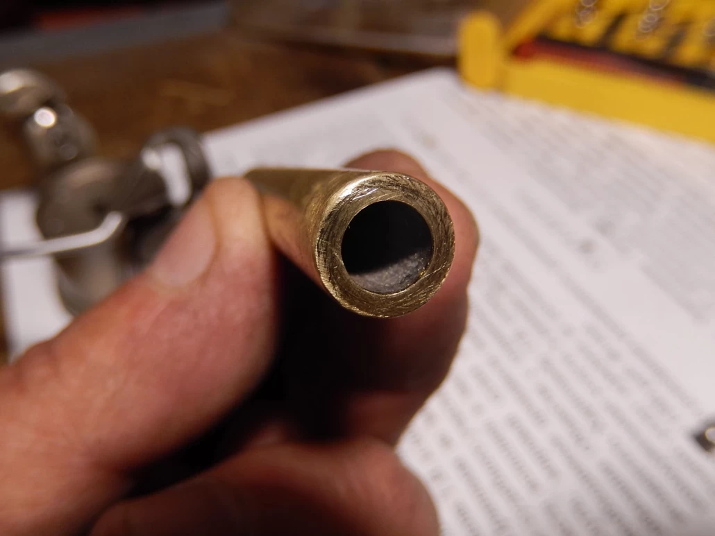 Внутренний диаметр трубки — 7 мм, как раз мне такой и нужен.