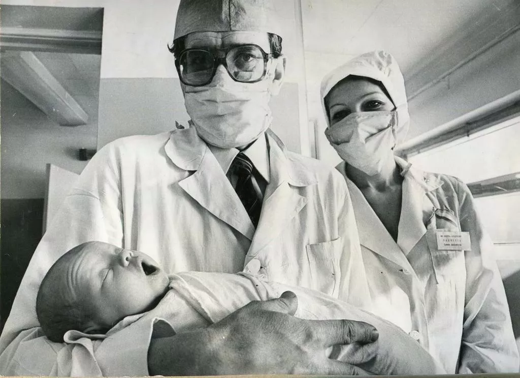 Алена только родилась!