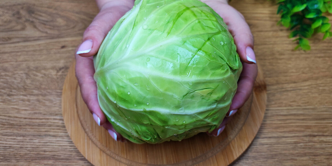 Часто покупаю икру минтая и делаю очень вкусный салат, даже дети его с удовольствием едят. Простой и бюджетный рецепт