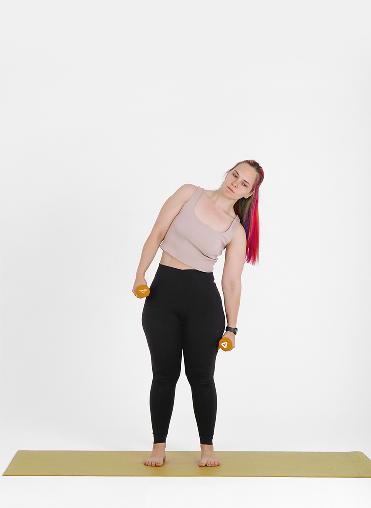 Боковые наклоны с гантелями