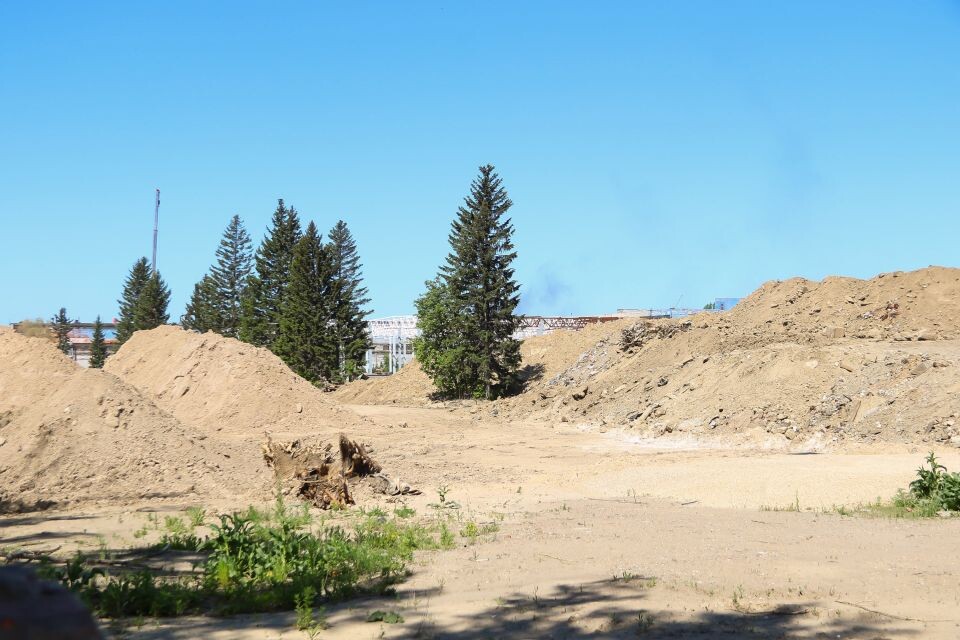    Территория бывшего моторного завода (пр. Космонавтов, 8/4). Источник: Виталий Барабаш