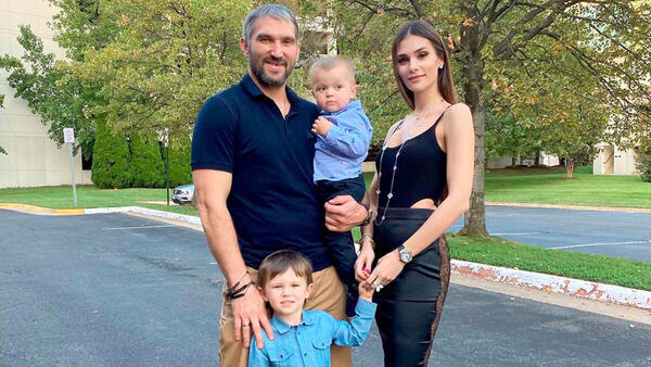Овечкин и Шубская отметили день рождения младшего сына в Москве
